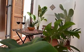 Kanat Apartment